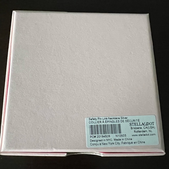 Stella and Dot Safety Pin Necklace - Picture 3 of 3